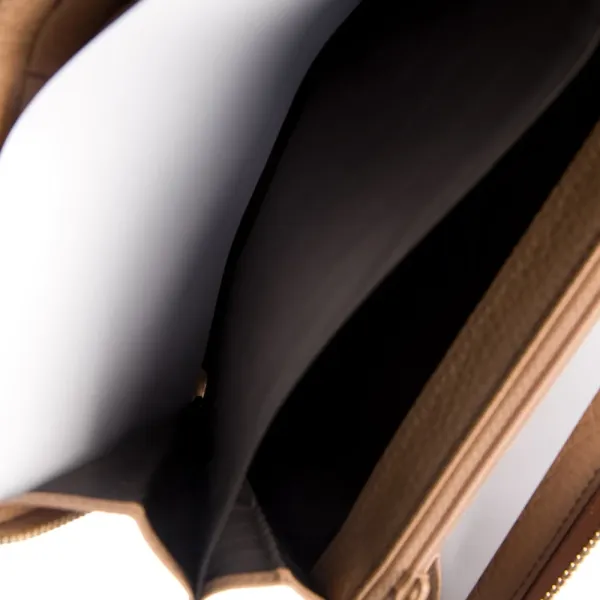 Gucci Medium Interlocking G Logo Continental Wallet Neutrals Grained Calfskin Leather - Image 3