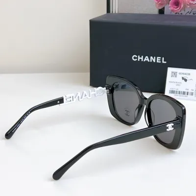 CHANEL glasses black white color size 53口17-145
