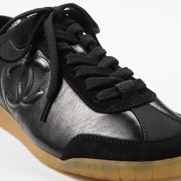 Black calfskin and suede Chanel Sneakers - Image 4