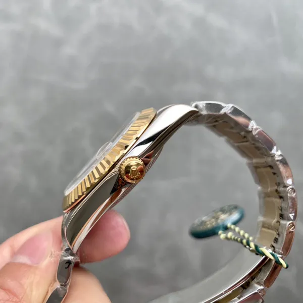 ROLEX-Sky Dweller-REF.M326933-0002-42MM - Image 8