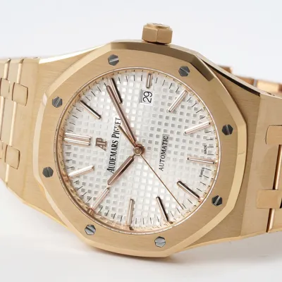 AUDEMARS PIGUET-ROYAL OAK-REF.15400OR.OO.1220OR.02-41MM