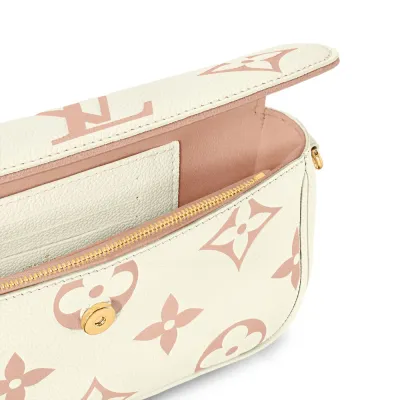 Louis Vuitton Bags  WOC LVY