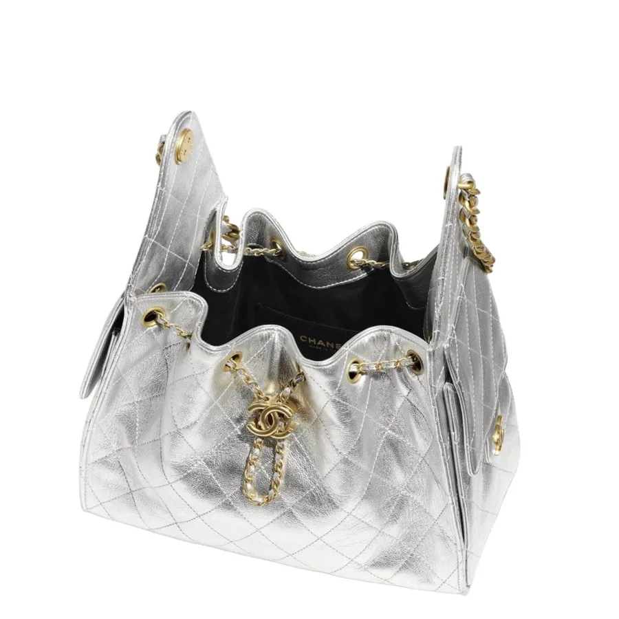 Chanel Silver Quilted Grained Leather Shoulder Bags