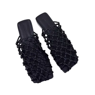 Bottega Veneta Riva Flat Mule In Black Woven Hand-Knotted Leather Mule Pump