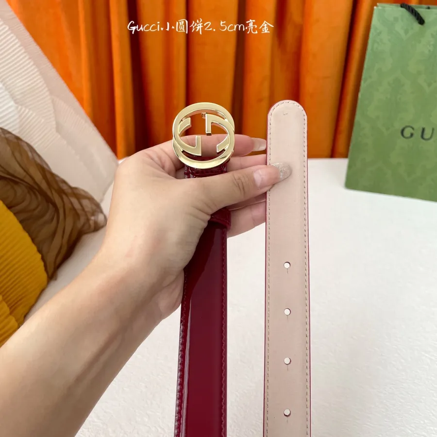 Gucci Women's GG Buckle Belt In Red/White/Black Patent Calfskin With Gold/Silver Hardware 25mm