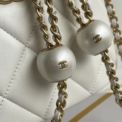 Chanel Quilted Lambskin Leather White /Black Crossbody Bags