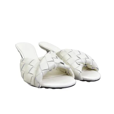 Bottega Veneta Blink Mule In White Intrecciato Leather Kitten Heel Mule (Heel Height 4.5cm)