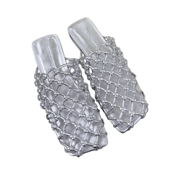 Bottega Veneta Riva Flat Mule In Silver Woven Hand-Knotted Leather Mule Pump - Image 3