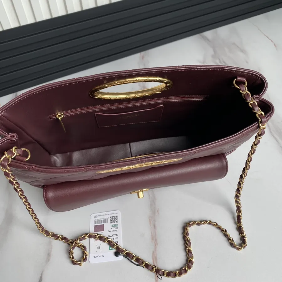 Chanel wine red/white/black hand bag can be cross-body
