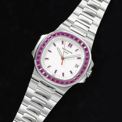 PATEK PHILIPPE-NAUTILUS-ref.5711-113P-01-40mm