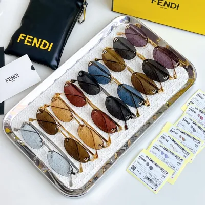 Fendi Oval glasses silver/purple/black gold/black silver/blue/red/tawny/brown gold/brown light gold color Size 54-15-135