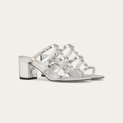 VALENTINO Silver mirror effect rivet sandals (heel height 6cm)