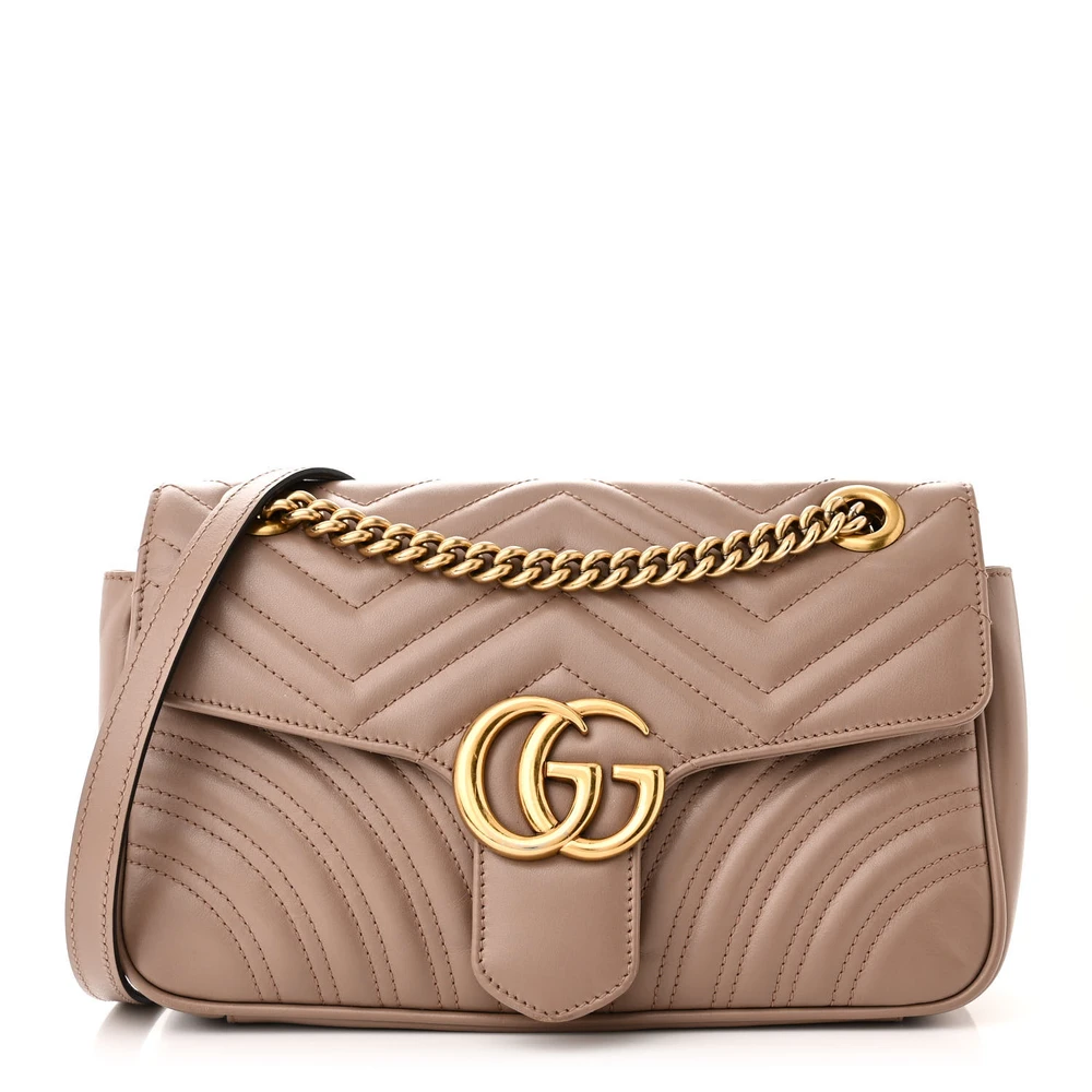 Gucci Bolsa de Ombro Pequena GG Marmont Porcelain Rose em Couro Calfskin Matelassé com Hardware Dourado