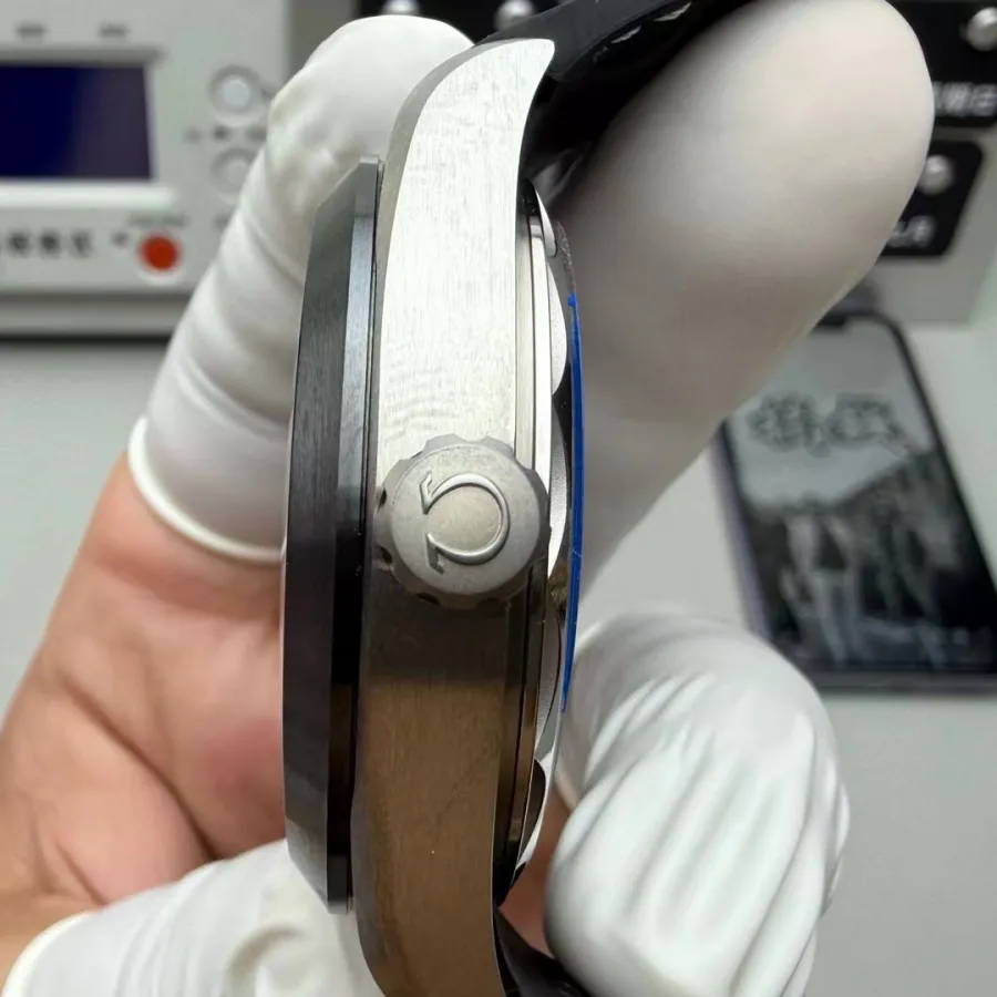 OMEGA-SEAMASTER-ref.220.92.43.22.99.001-43mm