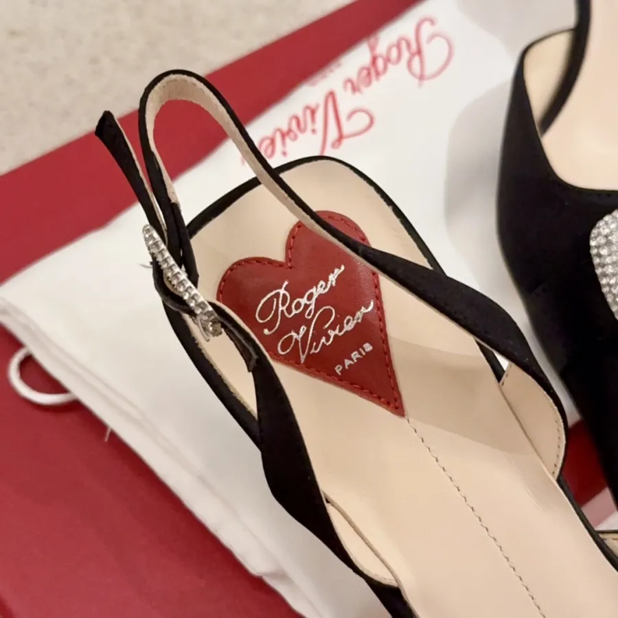 Roger Vivier Viv'Canard Pumps High Heels In Red/Black/Blue/Purple Satin With Crystal Buckle (Heel Height 5.5cm)