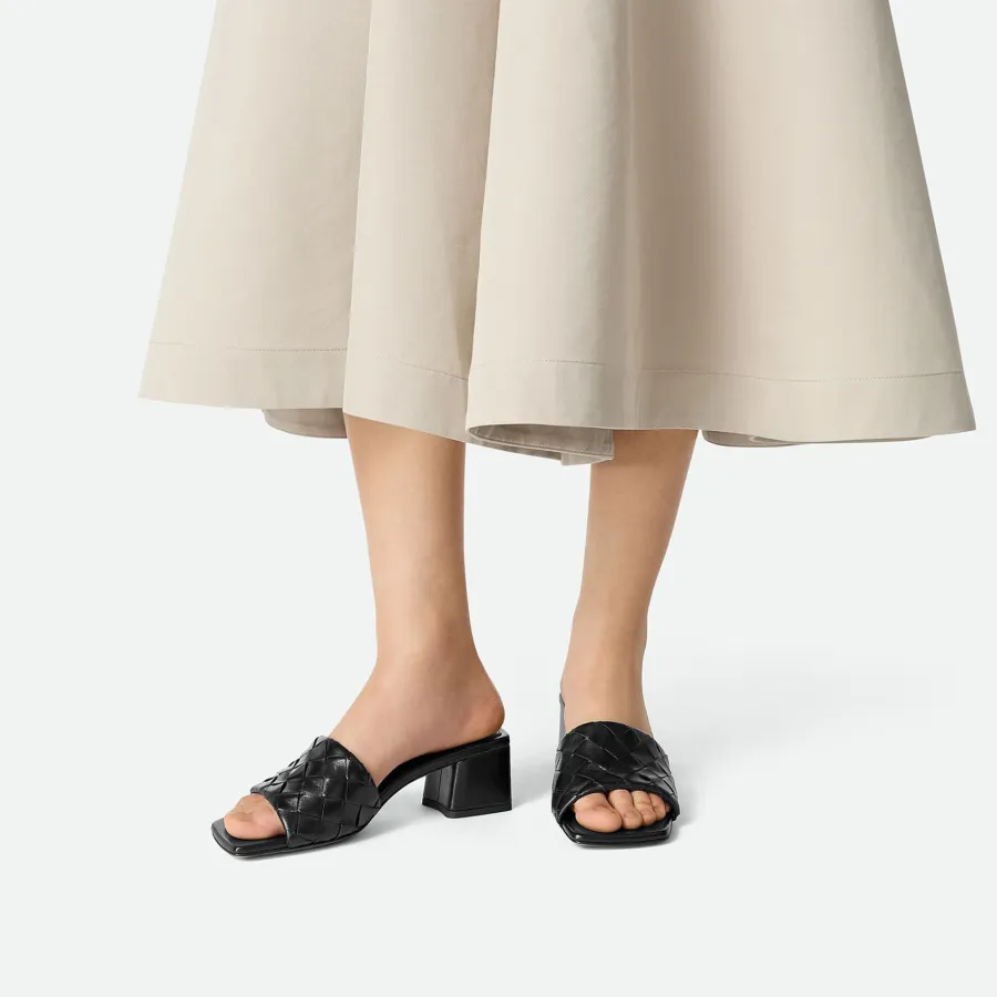 Bottega Veneta Parco Mule In Black Intrecciato Leather Kitten-Heel Mule Sandal (Heel Height 4.5cm)