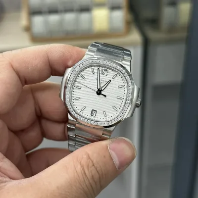 PATEK PHILIPPE-NAUTILUS-ref.7118-1200A-010-35.2mm