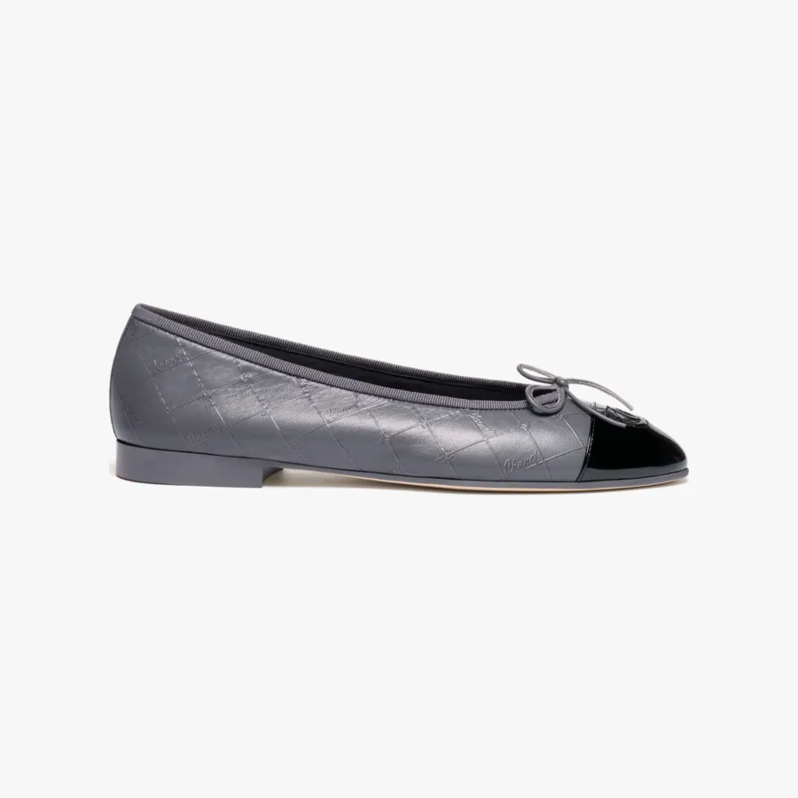 Chanel Flat shoes with printed lambskin and calf patent leather gray and black Ballet  Shoes