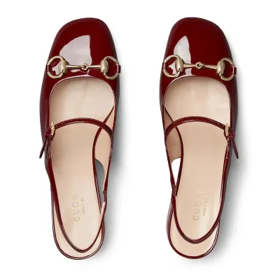Gucci red patent leather Square toed, thick heeled, horseneck buckle, shallow high-heeled shoes
