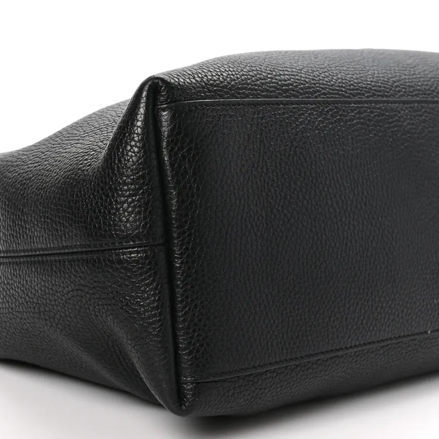 Gucci Medium Soho Chain Shoulder Bag Black Pebbled Calfskin Leather Light Gold Hardware