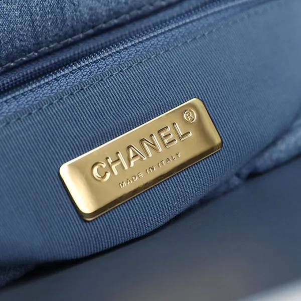 Chanel 19 Bag Light Blue Denim / Dark Blue Denim / Wine Red / Deep Red / Pink / Green / Apricot color 26cm Crossbody Bags - Image 8