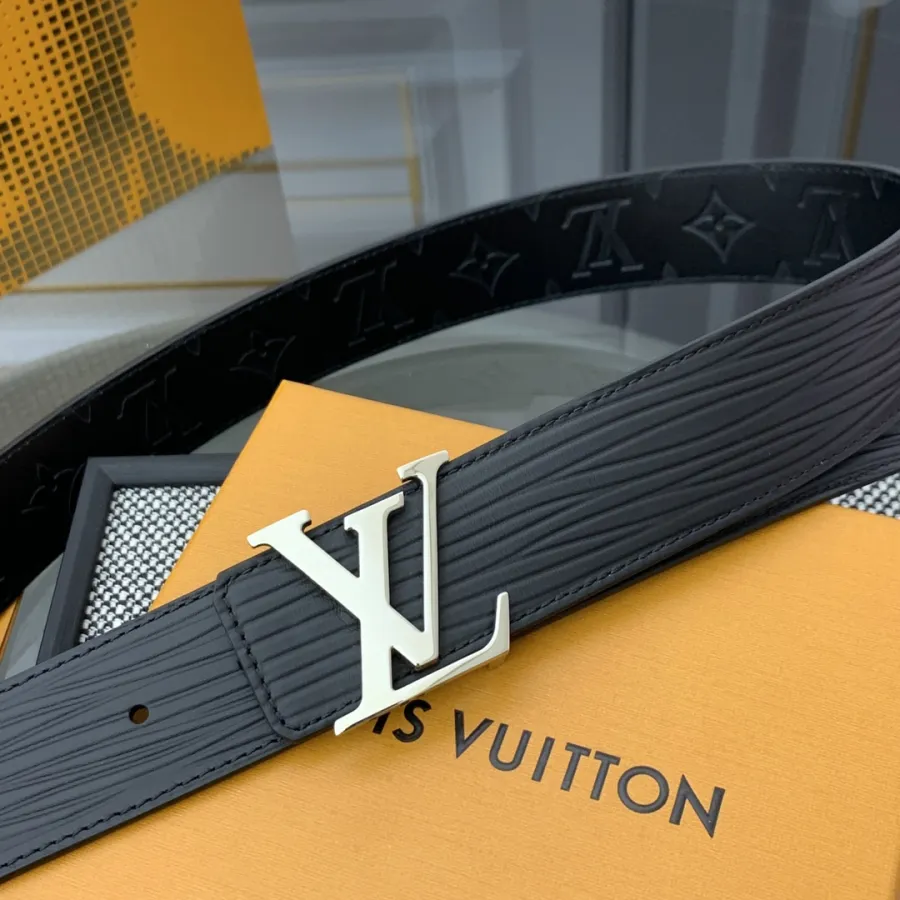 Louis Vuitton Men's Epi Reversible Belt In Black Calfskin With Silver/Black Hardware 40mm
