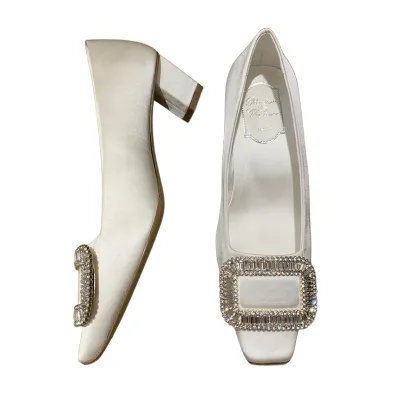Roger Vivier Belle Vivier Pumps High Heels In Silver/White/Red/Beige Satin With Crystal Buckle (Heel Height 4.5cm)