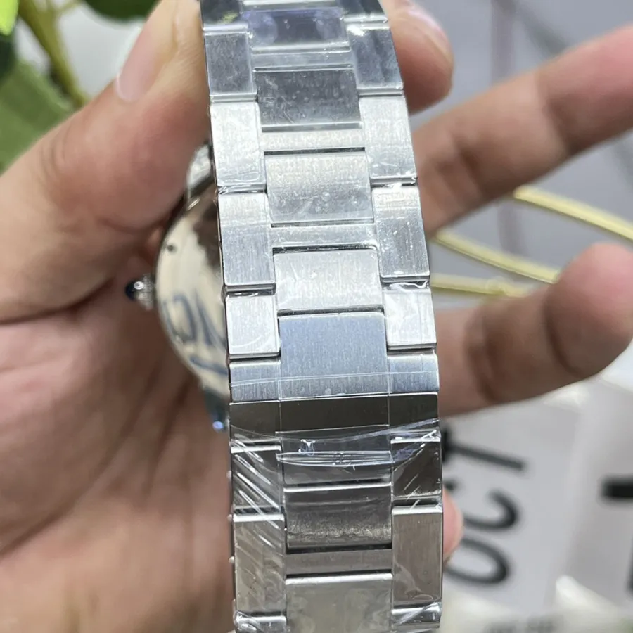 Cartier-RONDE-SOLO-DE-CARTIER-Ref.W670101-42mm