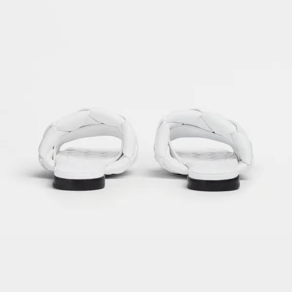 Bottega Veneta Lido Flat Sandal In White Intrecciato Leather Flat Sandal - Image 3