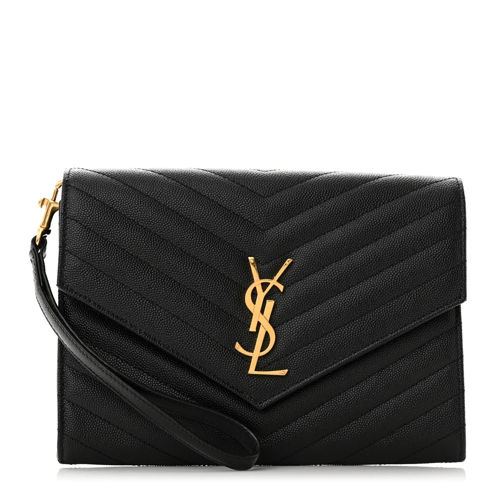 Saint Laurent Bolsa Clutch Média Envelope Chevron Monogram Preto em Couro Grain De Poudre Matelassê com Acabamento Dourado
