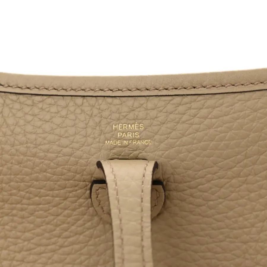 Hermès Amazone Evelyne TPM Beige Marfa Taurillon Clemence Leather Gold Hardware