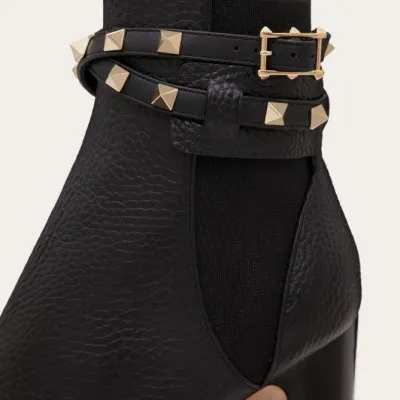 VALENTINO ROCKSTUD Peeled calf rivet ankle boots (heel height 9cm)