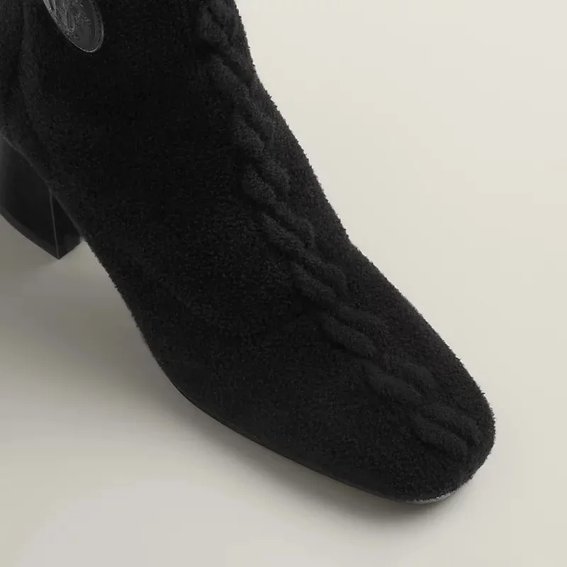 HERMES Jenna  Black ankle boots