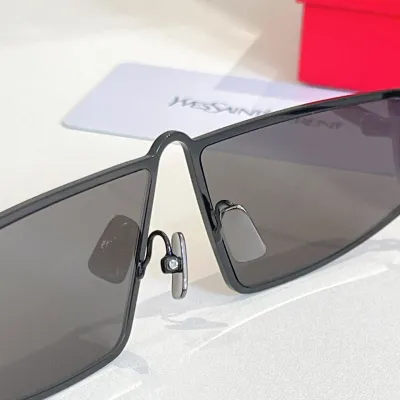 Saint Laurent square frame black/grey silver/olive gold color Size 65口15-145