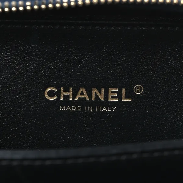 Chanel CC Filigree Vanity Case Small Navy/Black Quilted Caviar Leather Gold Hardware - Image 2