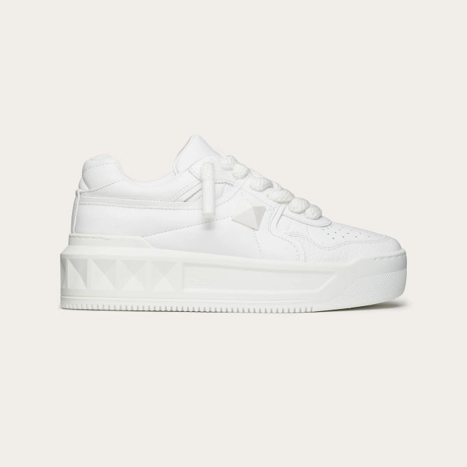 VALENTINO ONE STUD XL Tênis femininos em pele de carneiro