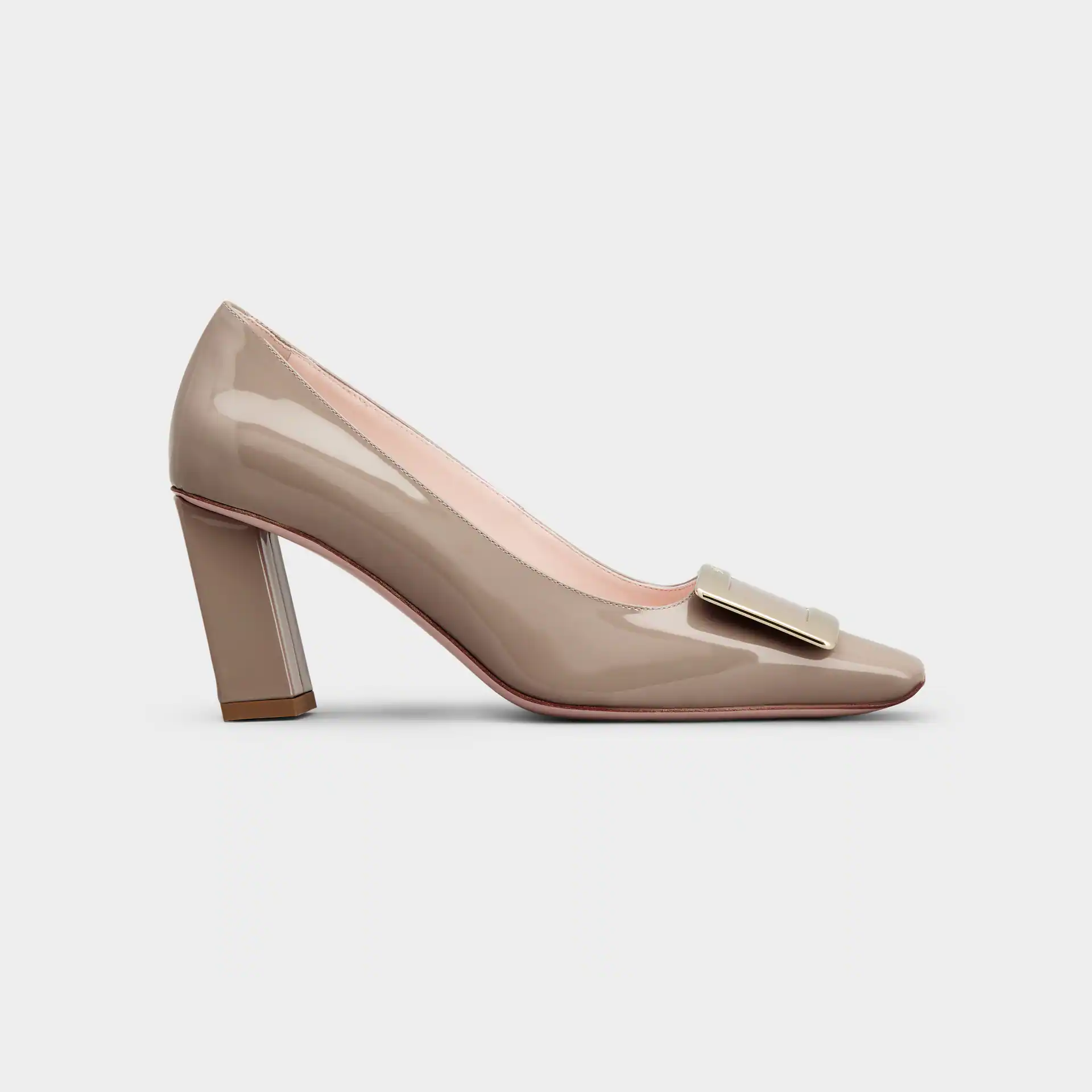 Roger Vivier Belle Vivier Pumps Salto Alto Em Couro Verniz Bege Com Fivela Metálica (Altura do Salto 7cm)