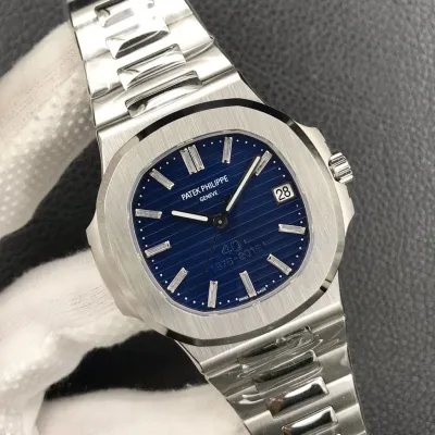 PATEK PHILIPPE-NAUTILUS-REF.5711-1P-40MM