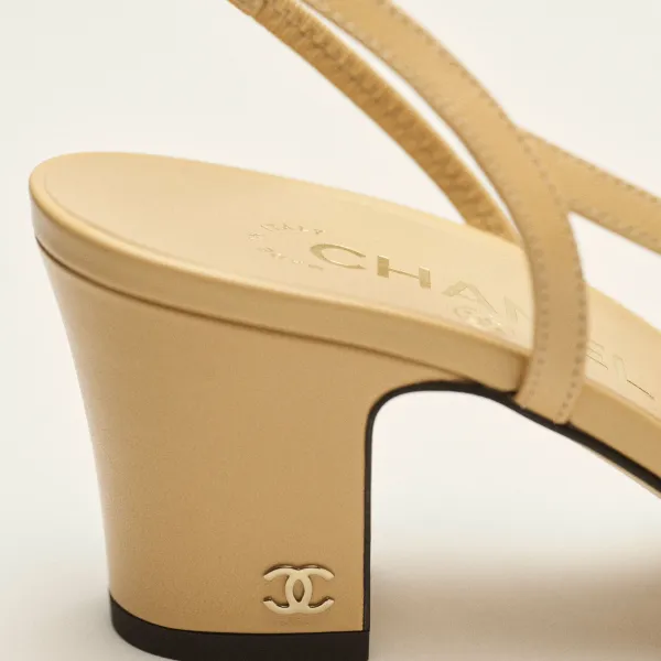 Chanel Rear lace up high heels, sheepskin and satin beige and black High Heels Sandal - Image 5