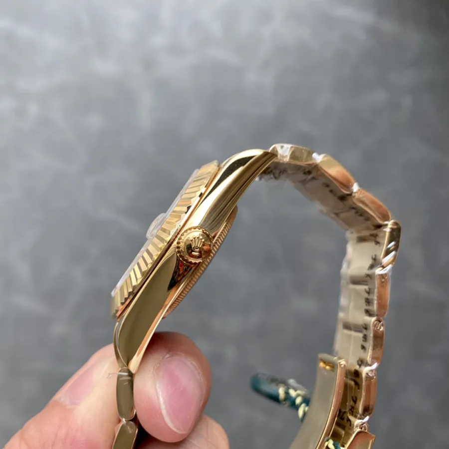 ROLEX-Sky Dweller-REF.M326938-0004-42MM