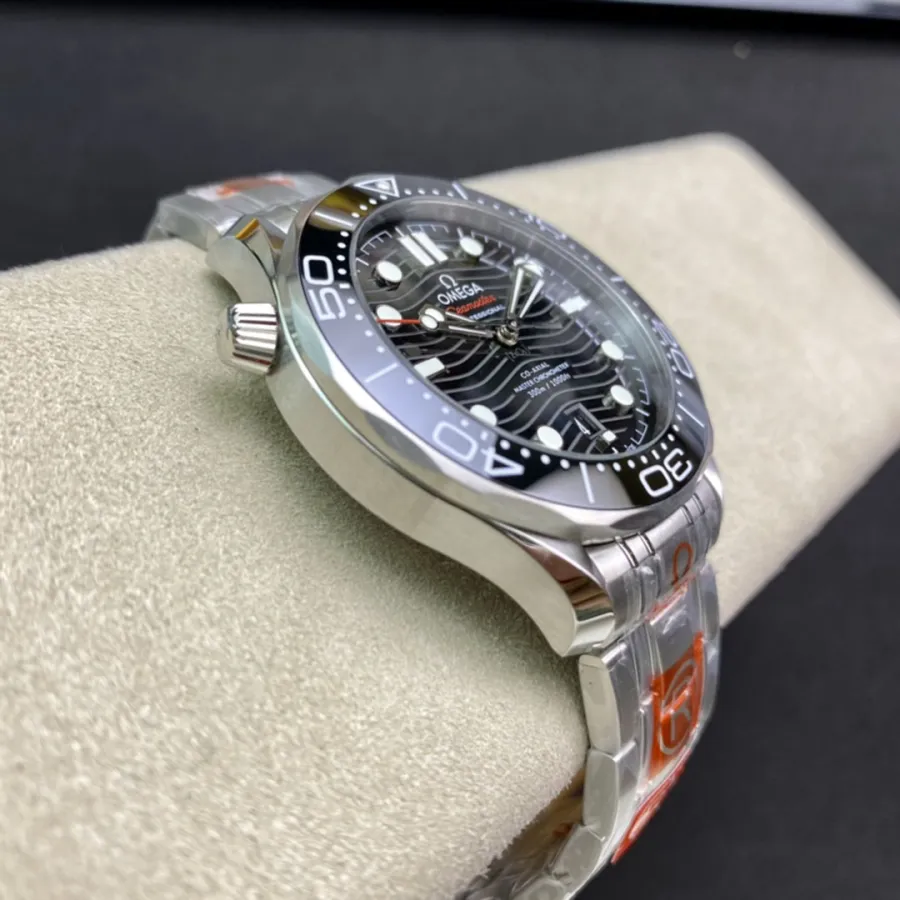 OMEGA-SEAMASTER-ref.210.30.42.20.01.001-42mm