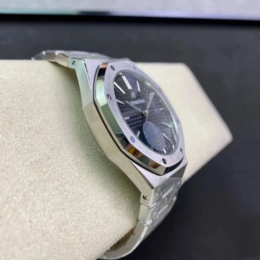 AUDEMARS PIGUET-ROYAL OAK-REF.15400ST.OO.1220ST.01-41MM