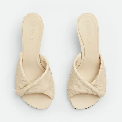 Bottega Veneta Blink Mule In Ivory Intrecciato Leather Kitten Heel Mule (Heel Height 4.5cm)