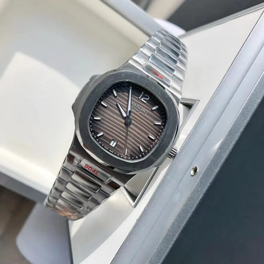 PATEK PHILIPPE-NAUTILUS-ref.7118-1A-011-35.2mm