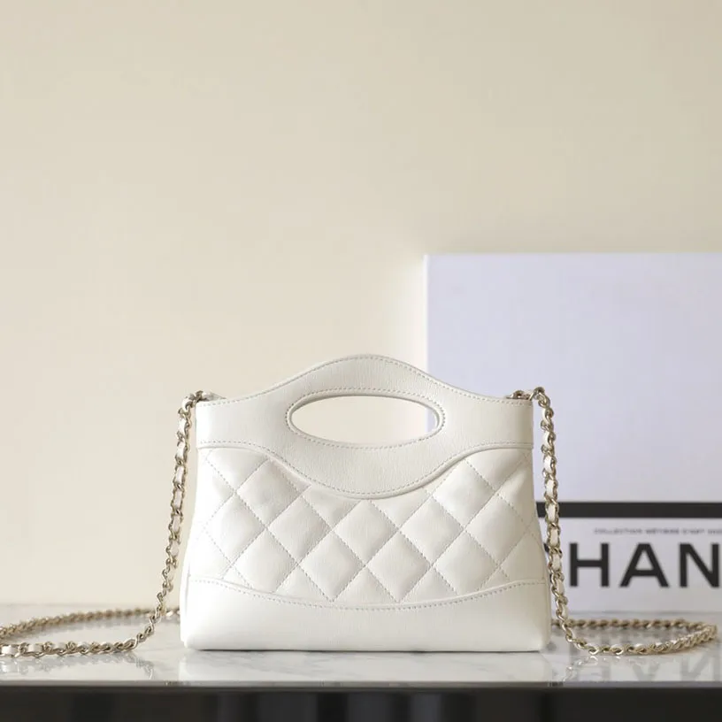 Chanel Quilted Lambskin Leather White / Pink Crossbody Bags