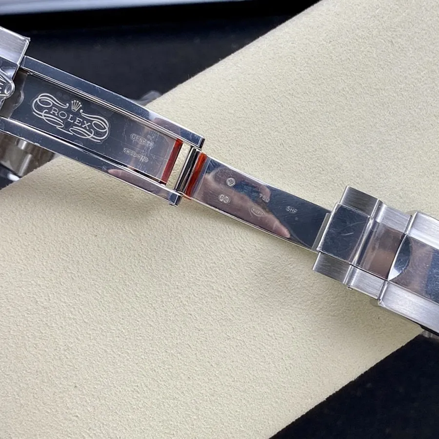 ROLEX-SUBMARINER-REF.M116619LB-97209-40mm