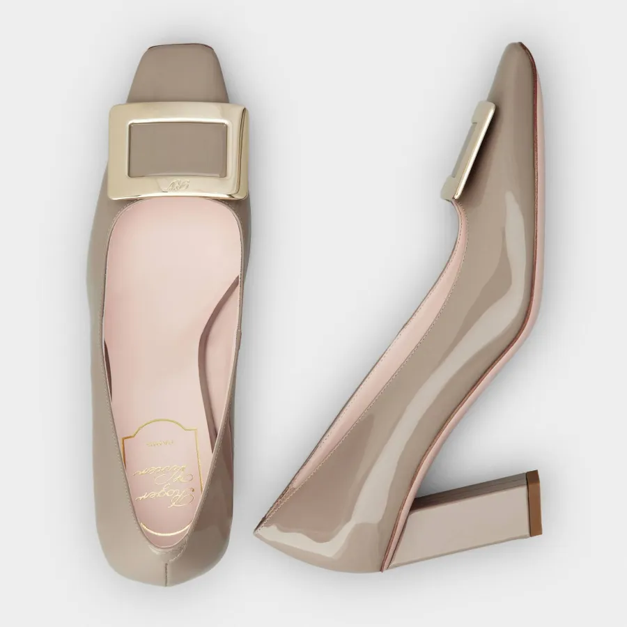 Roger Vivier Belle Vivier Pumps High Heels In Beige Patent Leather With Metal Buckle (Heel Height 7cm)