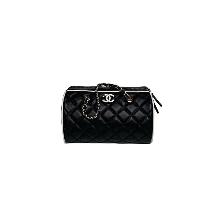 Chanel Black / White Quilted Lambskin Leather Crossbody Bags