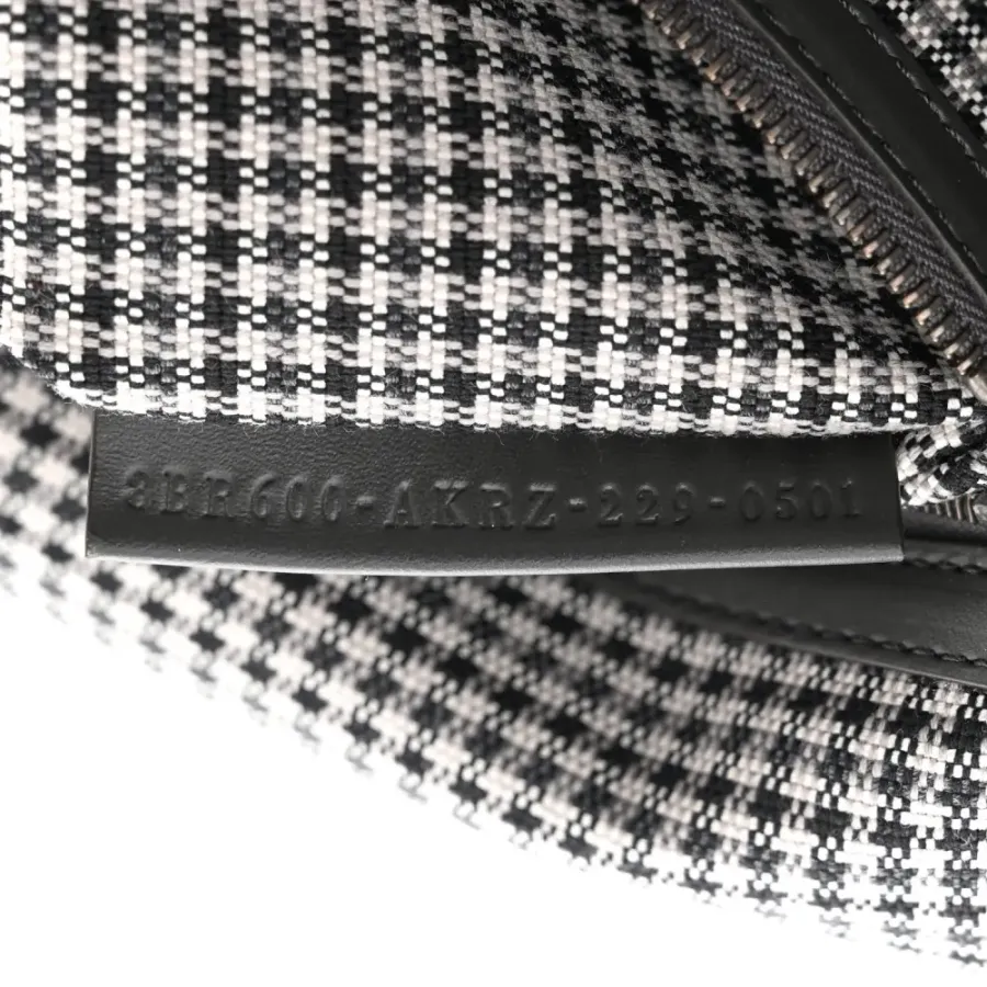 Fendi FF Embroidered Baguette Grigio / Anthracite Houndstooth Wool & King Vitello Leather Ruthenium Hardware