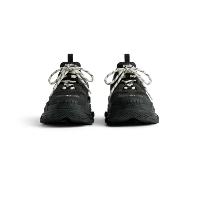 BALENCIAGA TRIPLE S Black Sneakers